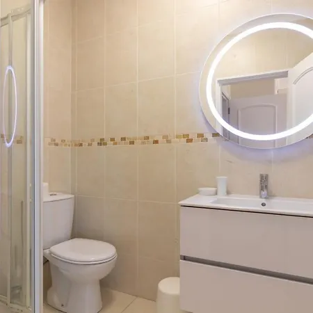 Front Line Townhouse N 9 In Sea Views