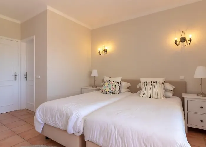 Front Line Townhouse N 9 In Sea Views *